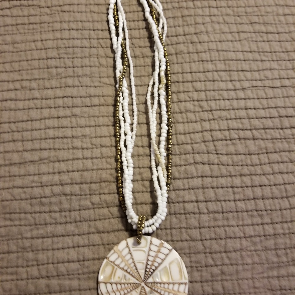 Shell Necklace - Picture 2 of 2